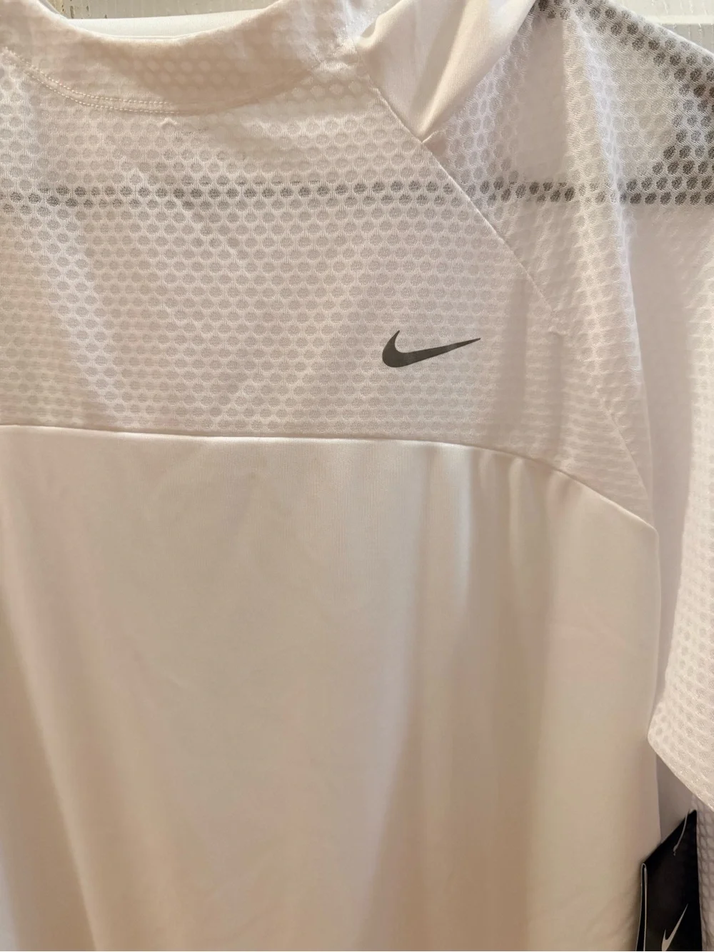 *Brand New* Nike - White Hooded Long-Sleeve Dri-Fit Top - size X-Large - NWT